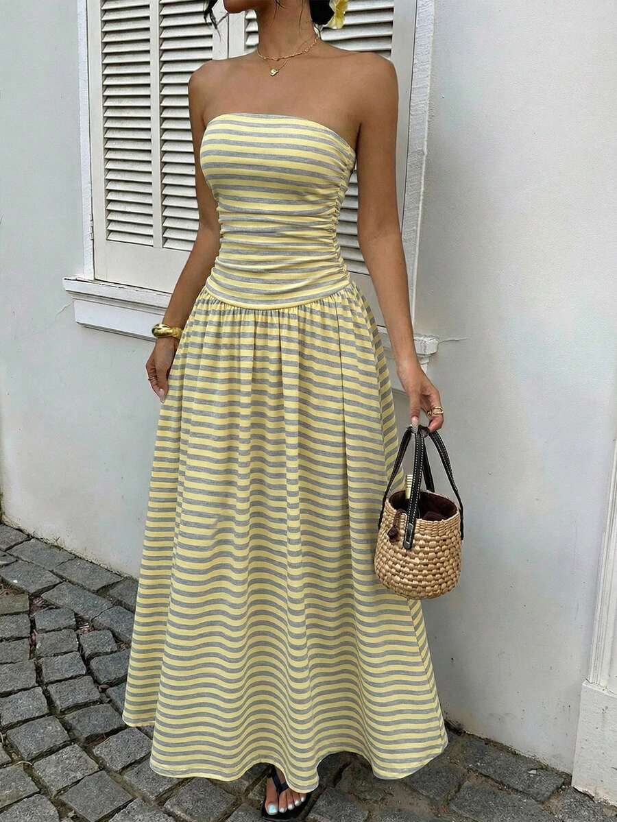 SHEIN EZwear 女士多巴胺奶油黄条纹印花荷叶边无肩带连衣裙，适合度假、秋季时尚、婚礼宾客着装、生日派对、户外活动穿着 - 彩色 - 查看 1