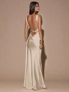 SHEIN BAE 性感简约纯色奶油黄深V领无袖露背系带鱼尾长裙，适合派对、鸡尾酒会、正式场合、伴娘、生日、圣诞节、商务休闲等场合。 - 卡其色 - 查看 6