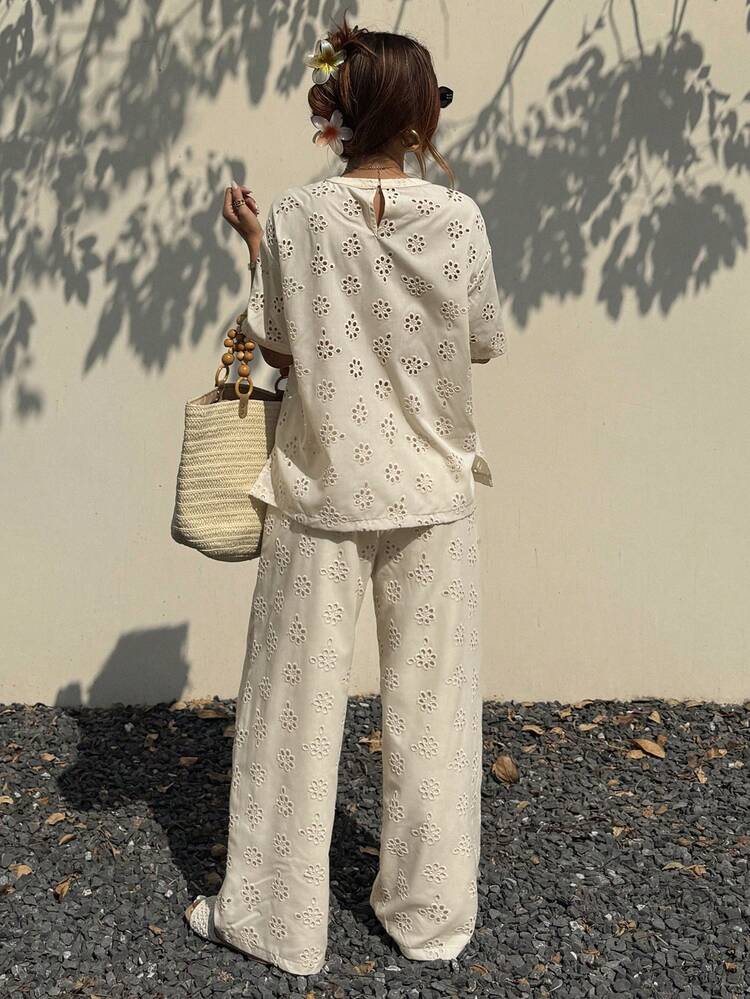 Spring & Summer New Casual Vacation Style Minimalist Fashion Round Neck Short Sleeve Top And Pants Set, Apricot Color For Women, 2-Piece Outfit