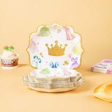 Set di stoviglie monouso per 16 persone, con gonne a forma di corona a quattro petali, piatti, tovaglioli, bicchieri di carta, adatto per compleanni, matrimoni, feste a tema, picnic in famiglia - Visualizzare 5
