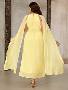 Roveilla Vestido de verano elegante para invitada de boda de talla grande para mujer, amarillo, de gasa, con cuello con volantes, espalda con lazo, cintura fruncida, fluido, sin mangas, largo, estilo vintage - Amarillo - Ver 2