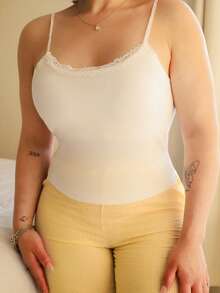 Lupita Cardoza 女式休闲黄色蕾丝花边吊带背心和条纹裤两件套，返校季 - 黃色 - 查看 3