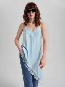 Ontre Blusa larga de satén negro con encaje, de tela elástica y cómoda, con dobladillo asimétrico y tirantes de espagueti.Atuendo casual y elegante para oficina, invitados de boda, fiestas navideñas y de Año Nuevo - Azul 2 - Ver 3