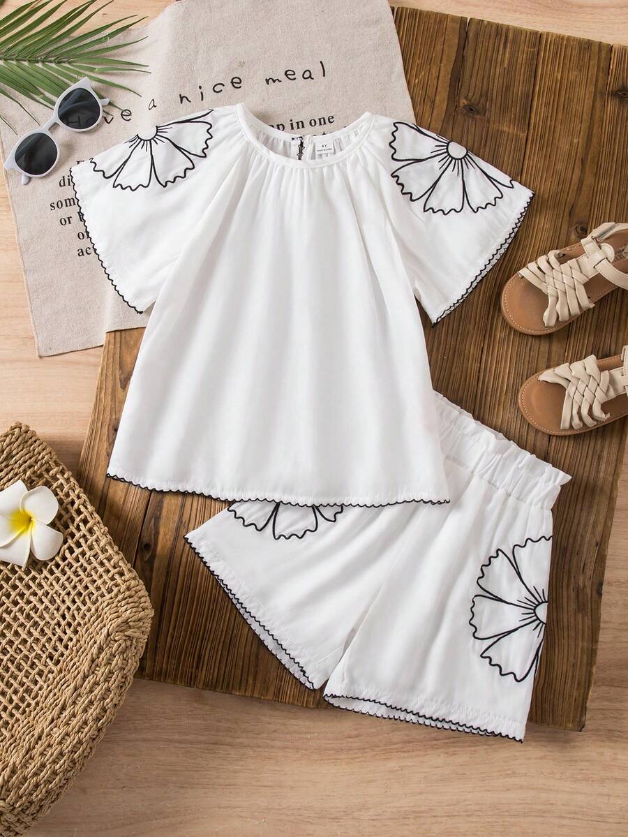 SHEIN Setelan Baju Longgar Belahan Belakang Minimalis untuk Anak Perempuan dengan Celana Pendek, Pakaian Dua Potong Retro Putih untuk Liburan Keluarga di Musim Panas. - Putih - View 1