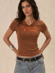 Easelle 街头风休闲棕色印花T恤，女款，字母刺绣，2000年代风格，2000年代复古夏季图案T恤，女款小号V领 - 棕色 - 查看 4