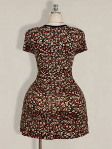 SHEIN ICON Đầm chữ A tay ngắn cổ chữ V sâu họa tiết hoa nhí kiểu retro Y2K cỡ lớn, thắt eo, thích hợp cho đi học, mặc thường ngày, đi nghỉ mát, mùa hè. - Nhiều màu - Xem 10
