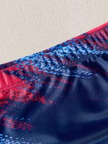 Mercer Haus 蓝红渐变泼墨印花男士速干透气三角泳裤，时尚休闲沙滩/泳池泳装 - 寶藍色 - 查看 4