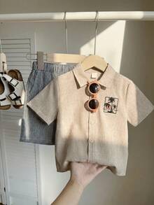 SHEIN 两件套男童舒适休闲日常百搭可爱印花夏威夷领短袖衬衫短裤套装，适合春夏季节、日常穿着、运动、郊游、上学、聚会、节日、摄影、度假、海滩等场合。 - 彩色 - 查看 8