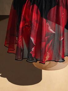 SHEIN ICON Bộ áo hai dây và chân váy ngắn in hoa dành cho nữ cỡ lớn. - Nhiều màu - Xem 6