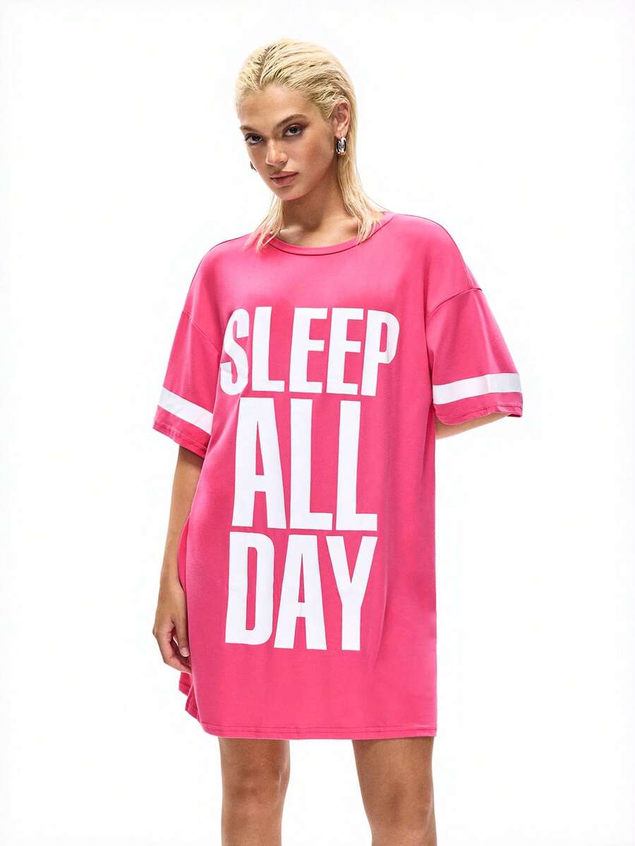 夏季休闲口号印花宽松睡袍 - 玫紅色 - 查看 1