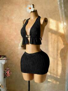 SaltGleam SaltGleam Conjunto de 2 piezas para mujer: Top de cuello halter en tela texturizada verde, uso casual/de viaje/vacaciones, broche de metal, bajo con volantes; Minifalda ajustado, primavera/verano - Negro - Ver 4