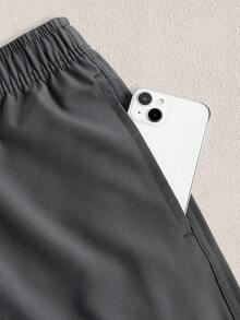 Mercer Haus MADHERO 男士泳裤，带压缩内衬，二合一速干游泳短裤，泳装 - 灰色 - 查看 4