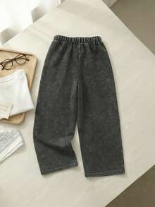 Girls' New Black Washed Loose Knit Denim Jeans, Featuring Five-Pointed Star Embroidery Design. Elastic Waistband With Drawstring Decor. Made Of Lightweight Soft Cotton Denim, A Must-Have Fashionable Item For Girls. Suitable For Spring/Summer Wear, Casual, OOTD, Outing, Party. 2026 Summer New Arrival.Everyday Casual Young Girls Black Long Denim Jeans With Pockets And Star Detail Straight - Black - View 2