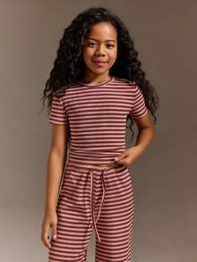 SHEIN 青少年女孩 2件/套 條紋長袖圓領T恤與寬腿褲套裝，休閒條紋戶外運動夏季穿搭 - 紅白色 - 查看 4