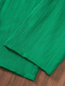 SHEIN Bộ đồ đi biển cơ bản cho bé gái: Áo yếm và quần lửng ống rộng họa tiết hoa dệt kim, 2 món. - màu xanh lá - Xem 6