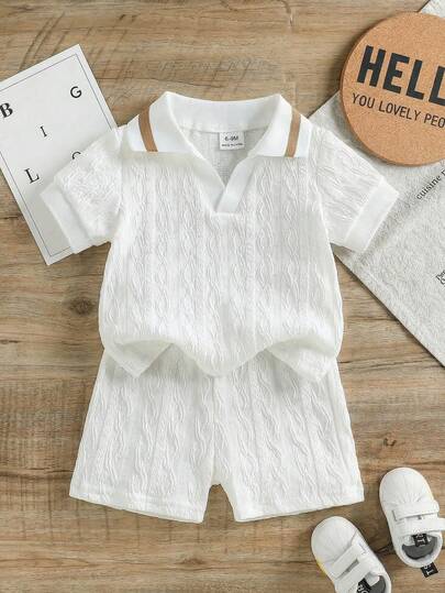 SHEIN Vintaside Kids 婴儿男女童/中性款0-3岁夏季白色图案套装，翻领短袖上衣搭配同款短裤，简约风格，无图案，宽松版型，适合外出、休闲和轻度运动，婴儿夏季服装，婴儿外出服装