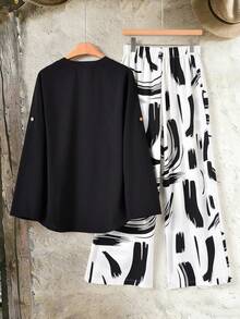 Rusticease Bộ đồ 2 món dành cho nữ: áo cổ chữ V tay bồng và quần ống rộng in họa tiết cọ vẽ, dáng rộng. - Đen và trắng - Xem 2