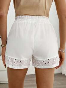 Isle Nomé Pantalones cortos de mujer con cintura con volantes, tejidos y bordados - Blanco - Ver 2
