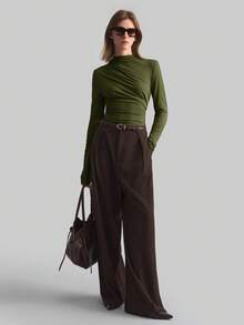 Ontre 2026春夏新款女式褶裥立领长袖基础款T恤，优雅都市通勤商务休闲风 - 軍綠色 - 查看 6