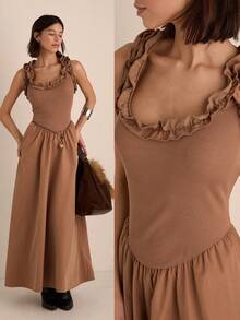Easelle Vestido largo de verano con cuello de barco, cintura ceñida y decoración de volantes en un estilo elegante y sencillo para vacaciones, de color liso - Marron oscuro - Ver 1