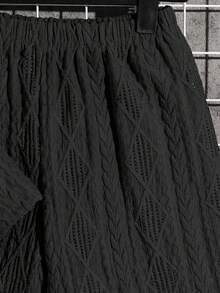 Conjunto de 2 piezas para niño preadolescente con camisa tipo polo de tela texturizada con cuello y cremallera, y pantalones cortos a juego de tela texturizada, estilo casual cómodo adecuado para salidas, fotografía callejera, fiestas, paseos por la ciudad - Negro - Ver 7