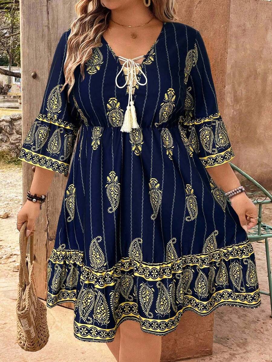 SHEIN Clasi Rochie mini Hera Paisley cu imprimeu de ciucuri și decolteu în V, cu bretele și flori de caju, mărime plus - Albastru regal - Vizualizare 1