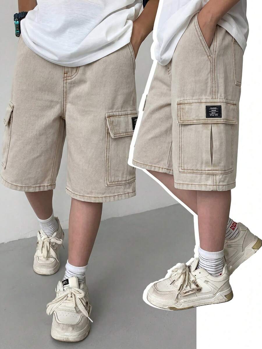 SHEIN Little Byeori 青少年男孩時尚返校街頭風休閒百搭設計 Y2K 復古酷感工裝口袋寬鬆舒適牛仔短褲 柔軟日常穿搭 夏季狂歡節與海灘日穿搭 - 卡其色 - 查看 1