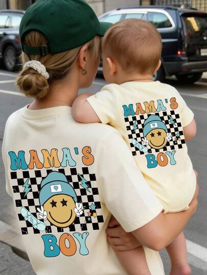 Áo liền thân tay ngắn cổ tròn in hình hoạt hình dễ thương, phong cách mùa xuân hè cho bé trai, thời trang thường ngày, sáng tạo, cá tính, tươi mới, tối giản, họa tiết mặt hoạt hình, kẻ caro, hình ván trượt, tia chớp, ngôi sao, chữ cái và khẩu hiệu, in hình đồ họa. Trang phục thoải mái hàng ngày, phong cách mùa hè ấm áp phù hợp với không khí mùa xuân và hè của bé trai.