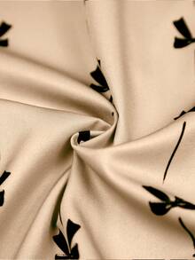 SHEIN Áo kiểu tay ngắn cổ tròn dáng rộng in nơ cho bé gái tuổi teen - Màu Khaki - Xem 12