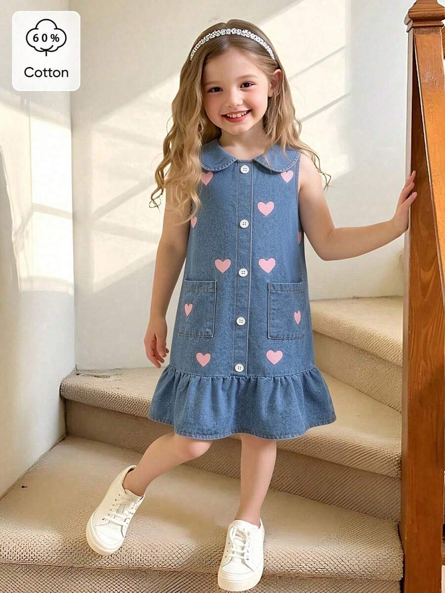 Elladie kids 幼女無袖牛仔洋裝，中洗藍色愛心印花彼得潘領荷葉邊下擺棉質太陽裙，返校休閒可愛夏季穿搭