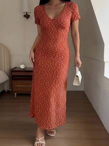 DAZY V-Neck Ditsy Floral Fitted Short Sleeve Summer Nightgown Dress For Women - Burgundy - View 4