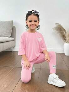 SHEIN Toddler & Young Girls Light Pink 2pcs/Set Letter Print Dropped Shoulder T-Shirt And Pants,Summer Back-To-School Career Day Matching Mother-Daughter - Pink - View 3