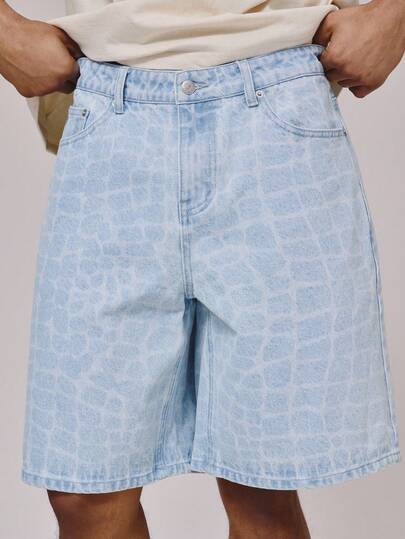 Musero 长款全动物纹印花牛仔短裤，纽扣开合，腰带环设计，水洗牛仔短裤款式，春夏必备街头服饰