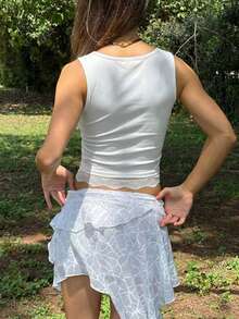 Teen GirlCasual Vacation White Lace Fitted Camisole Tank Top, Summer Spaghetti Strap Squishy Soft Slim Fit Fashionable Design Suitable For Holiday, Travel, Campus Daily Wear - White - View 2