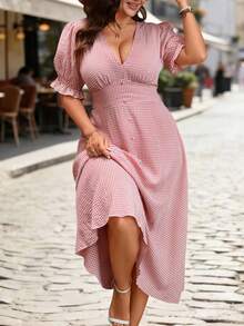 SHEIN Elenzya 深V领+泡泡袖，饰有荷叶边，复古格纹印花收腰大码连衣裙 - 粉色 - 查看 7