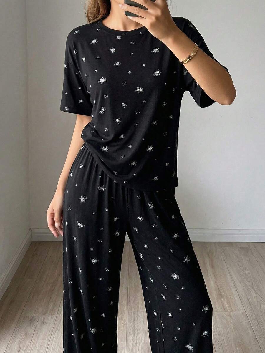 DAZY Ditsy Floral Loose Fit Short Sleeve Top And Pants Pajama Set - Black - View 1