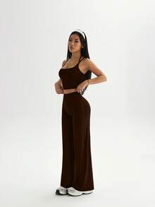Dewbera Dewbera 女士纯色吊带露脐上衣和高腰紧身裤休闲日常瑜伽运动套装 - 棕色 - 查看 5