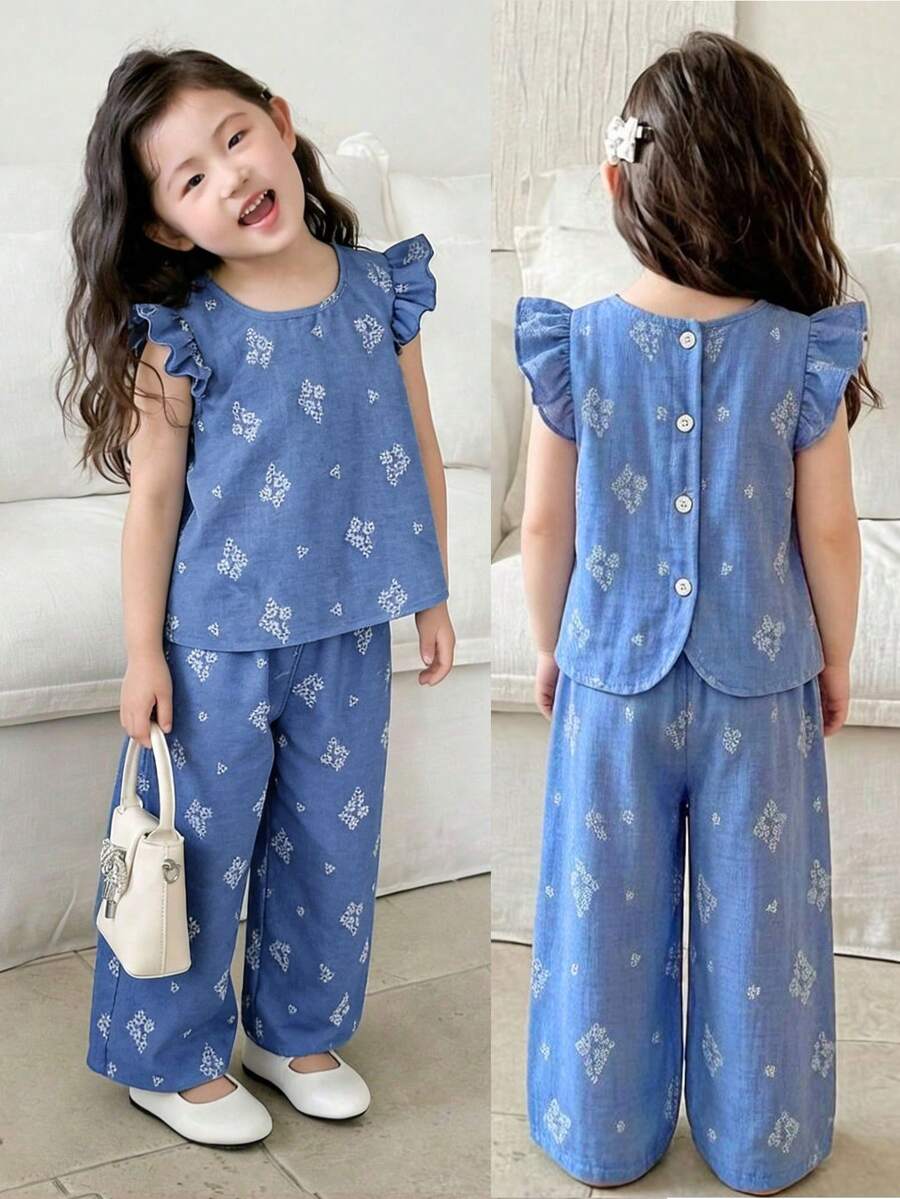 Elladie kids 女童春夏休闲简约韩版两件套。采用编织花卉印花纹理面料。白色无袖圆领上衣,后背纽扣开襟设计,搭配同色系休闲裤。适合年轻女孩,韩版简约风格,可爱又淑女,适合日常、上学、外出、度假等休闲场合穿着。春夏套装,女童服装,女童套装,女童夏季套装,女童配套套装。夏季服装。柔软舒适。 - 藍色 - 查看 1