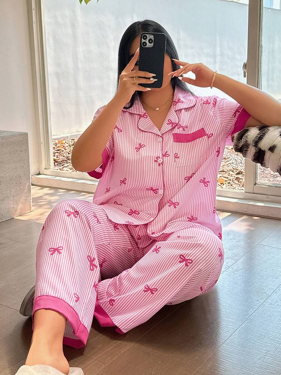 Napfluff CURVE Napfluff CURVE 大码撞色荷叶边领蝴蝶结条纹短袖睡衣套装,横条纹睡衣,粉色蝴蝶结条纹睡衣套装,女士睡衣套装,适合春夏穿着 - 粉色 - 查看 1