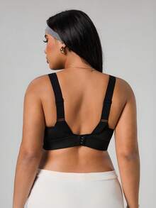 Rhythm Era Sutiã Esportivo de Alto Suporte Plus Size com Taças Fixas, Alças Ajustáveis, Design Costas Racerback, Roupa Íntima de Ajuste Justo - Preto - Visão 2