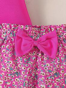 SHEIN Elladie kids Bộ đồ 2 món cho bé gái: Áo len cổ tròn tay phồng màu hồng + Quần short họa tiết hoa nhí thắt nơ màu hồng, thích hợp cho các hoạt động dã ngoại và vui chơi hàng ngày, phù hợp cho bé gái từ 4-7 tuổi, mùa xuân/hè. - Màu Hồng Tươi - Xem 6