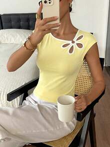 Siren Gaze 女士镂空修身休闲日常穿着T恤 - 黃色 - 查看 5