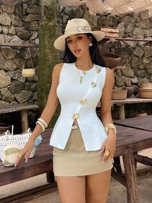Aloruh 女士优雅时尚浪漫金属纽扣修身A字下摆无袖白色毛衣背心，适合办公室/日常穿着，夏季，教师服装，返校季服装，舒适毛衣，婚礼宾客着装 - 白色 - 查看 7