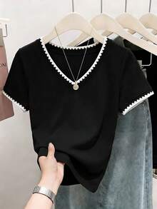 Resyla Women's V-Neck Contrast Trim Casual Everyday Short Sleeve T-Shirt - Black - View 3