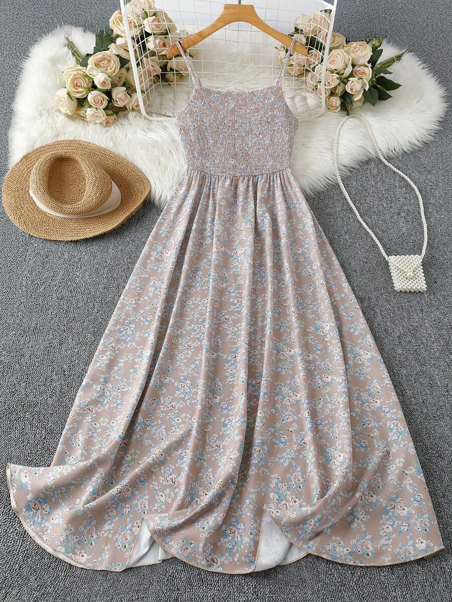 SHEIN LUNE 大码女式碎花假日休闲长款吊带连衣裙，适合新年穿着，女士长款连衣裙，女士碎花夏季连衣裙，夏季长款连衣裙，休闲夏季连衣裙，女士长款碎花连衣裙，优雅夏季连衣裙 - 卡其色 - 查看 1