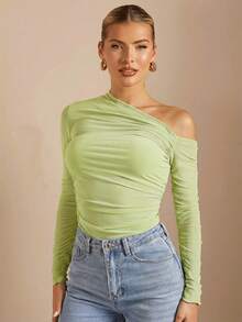 SHEIN BAE Camiseta ajustada de bandeau transparente con hombros asimétricos y fruncidos - Verde Lima - Ver 6