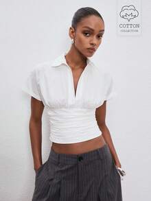 ATUI Studio 夏季白色褶裥修身短袖衬衫，适合通勤、约会和度假穿着 - 白色 - 查看 1