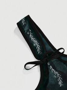 ROMWE Goth 哥特式暗黑风格刺绣飞蛾撞色宫廷领紧身天鹅绒背心 - 綠色 - 查看 3