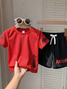 SHEIN Set de 2 piezas de camiseta y pantalones cortos con estampado de letras de color contrastante en estilo deportivo para niños, adecuado para deportes como baloncesto, fútbol, actividades al aire libre, primavera/verano - Rojo - Ver 5