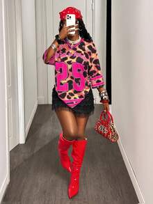 Slaydiva 夏季新品 音乐节 复活节 西部风 游牧风 生日派对 毕业典礼 学生 日常休闲 度假 邮轮 海滩 日光浴 流行 极简休闲 街头风 运动 字母和数字印花 豹纹 网眼 V 领 女式 T 恤 - 玫紅色 - 查看 7